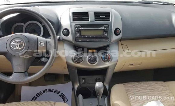 Buy Import Toyota HiAce Other Truck in Import - Dubai in Anse-la-Raye Buy Import Toyota HiAce Other Truck in Import - Dubai in Anse-la-Raye