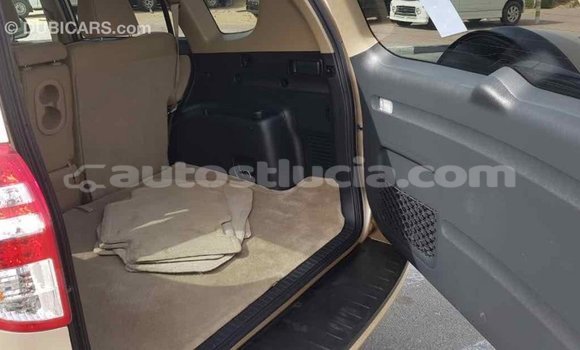 Buy Import Toyota HiAce Other Truck in Import - Dubai in Anse-la-Raye Buy Import Toyota HiAce Other Truck in Import - Dubai in Anse-la-Raye