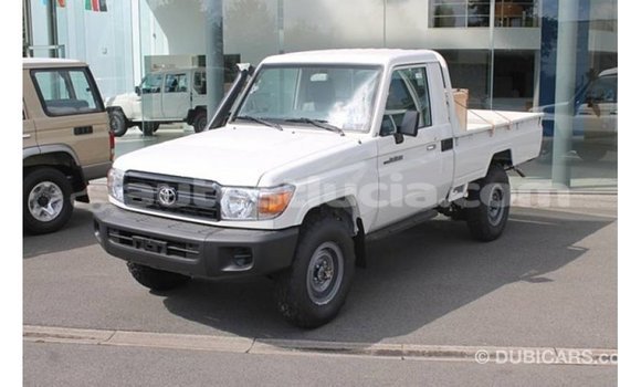 Buy Import Toyota Land Cruiser White Car in Import - Dubai in Anse-la-Raye Buy Import Toyota Land Cruiser White Car in Import - Dubai in Anse-la-Raye