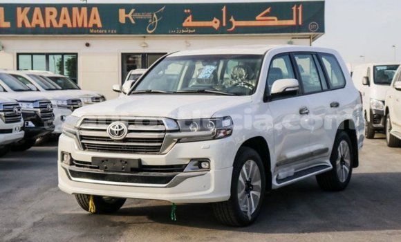 Buy Import Toyota Land Cruiser White Car in Import - Dubai in Anse-la-Raye Buy Import Toyota Land Cruiser White Car in Import - Dubai in Anse-la-Raye