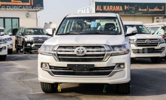 Buy Import Toyota Land Cruiser White Car in Import - Dubai in Anse-la-Raye Buy Import Toyota Land Cruiser White Car in Import - Dubai in Anse-la-Raye