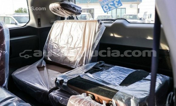 Buy Import Toyota Land Cruiser White Car in Import - Dubai in Anse-la-Raye Buy Import Toyota Land Cruiser White Car in Import - Dubai in Anse-la-Raye