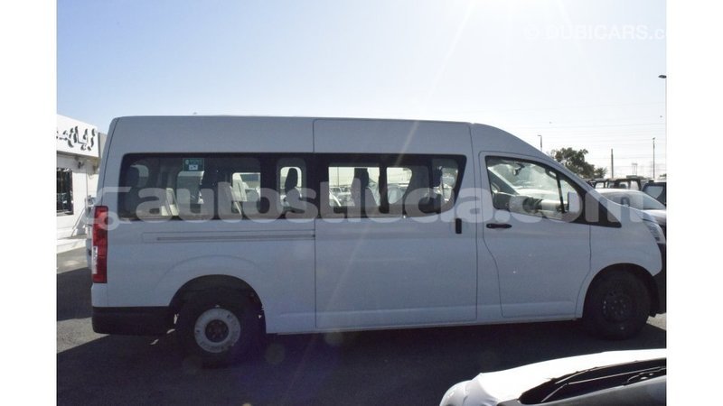 Big with watermark toyota hiace anse la raye import dubai 1989