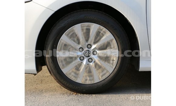 Buy Import Toyota Camry White Car in Import - Dubai in Anse-la-Raye