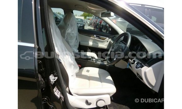 Buy Import Mercedes-Benz 200 Black Car in Import - Dubai in Anse-la-Raye Buy Import Mercedes-Benz 200 Black Car in Import - Dubai in Anse-la-Raye
