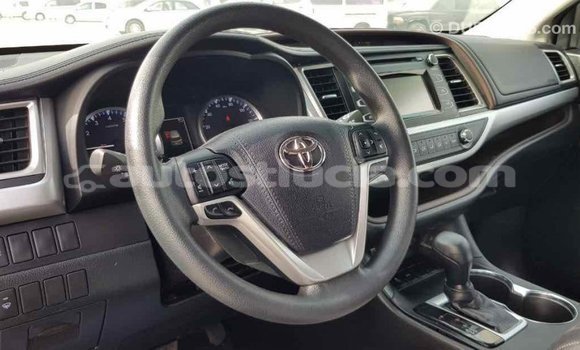 Buy Import Toyota Highlander Brown Car in Import - Dubai in Anse-la-Raye Buy Import Toyota Highlander Brown Car in Import - Dubai in Anse-la-Raye