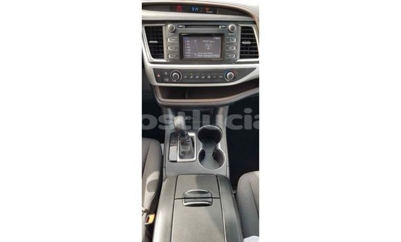 Buy Import Toyota Highlander Brown Car in Import - Dubai in Anse-la-Raye Buy Import Toyota Highlander Brown Car in Import - Dubai in Anse-la-Raye