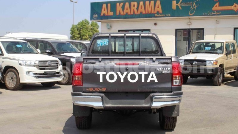 Big with watermark toyota hilux anse la raye import dubai 2012