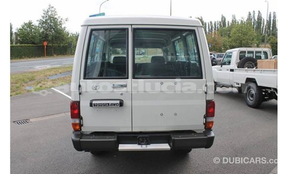 Buy Import Toyota Land Cruiser White Car in Import - Dubai in Anse-la-Raye Buy Import Toyota Land Cruiser White Car in Import - Dubai in Anse-la-Raye