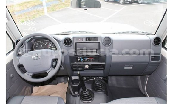 Buy Import Toyota Land Cruiser White Car in Import - Dubai in Anse-la-Raye Buy Import Toyota Land Cruiser White Car in Import - Dubai in Anse-la-Raye