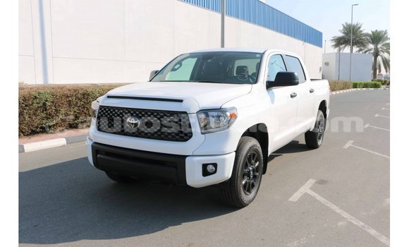 Acheter Import Voiture Toyota Tundra Blanc à Import - Dubai, Anse-la-Raye Acheter Import Voiture Toyota Tundra Blanc à Import - Dubai, Anse-la-Raye