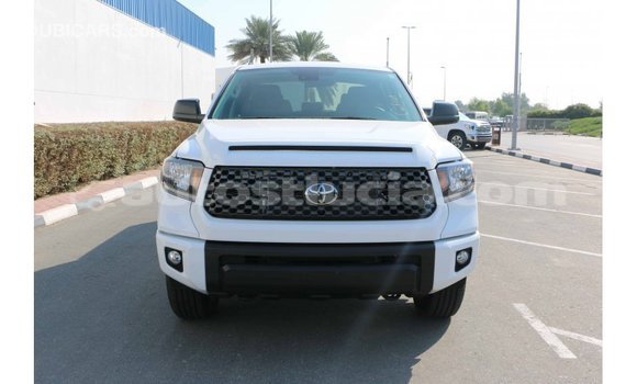 Acheter Import Voiture Toyota Tundra Blanc à Import - Dubai, Anse-la-Raye Acheter Import Voiture Toyota Tundra Blanc à Import - Dubai, Anse-la-Raye