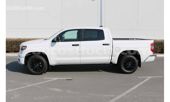 Acheter Import Voiture Toyota Tundra Blanc à Import - Dubai, Anse-la-Raye Acheter Import Voiture Toyota Tundra Blanc à Import - Dubai, Anse-la-Raye