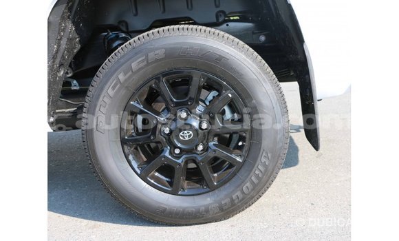 Acheter Import Voiture Toyota Tundra Blanc à Import - Dubai, Anse-la-Raye Acheter Import Voiture Toyota Tundra Blanc à Import - Dubai, Anse-la-Raye