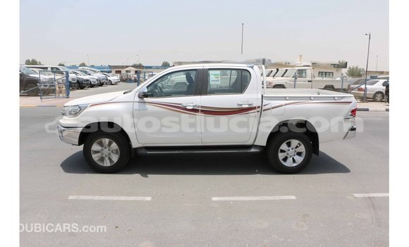 Buy Import Toyota Hilux White Car in Import - Dubai in Anse-la-Raye Buy Import Toyota Hilux White Car in Import - Dubai in Anse-la-Raye
