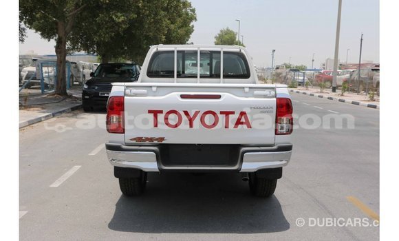 Buy Import Toyota Hilux White Car in Import - Dubai in Anse-la-Raye Buy Import Toyota Hilux White Car in Import - Dubai in Anse-la-Raye