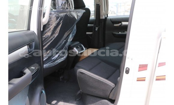 Buy Import Toyota Hilux White Car in Import - Dubai in Anse-la-Raye Buy Import Toyota Hilux White Car in Import - Dubai in Anse-la-Raye
