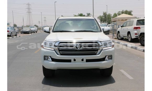 Buy Import Toyota Land Cruiser White Car in Import - Dubai in Anse-la-Raye Buy Import Toyota Land Cruiser White Car in Import - Dubai in Anse-la-Raye