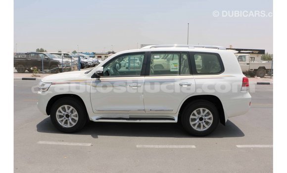 Buy Import Toyota Land Cruiser White Car in Import - Dubai in Anse-la-Raye Buy Import Toyota Land Cruiser White Car in Import - Dubai in Anse-la-Raye