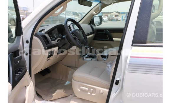 Buy Import Toyota Land Cruiser White Car in Import - Dubai in Anse-la-Raye Buy Import Toyota Land Cruiser White Car in Import - Dubai in Anse-la-Raye