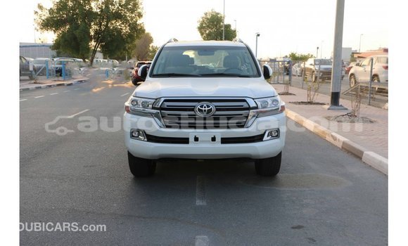 Buy Import Toyota Land Cruiser White Car in Import - Dubai in Anse-la-Raye Buy Import Toyota Land Cruiser White Car in Import - Dubai in Anse-la-Raye