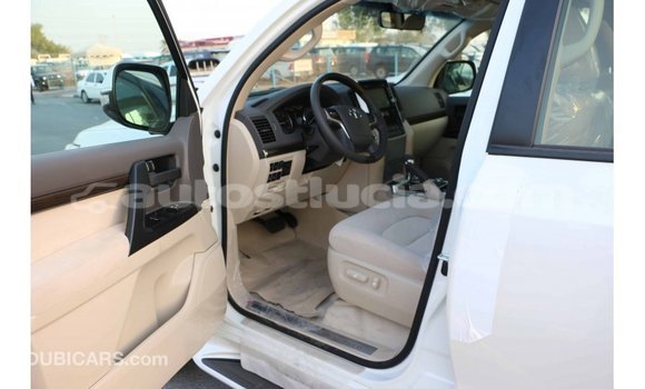 Buy Import Toyota Land Cruiser White Car in Import - Dubai in Anse-la-Raye Buy Import Toyota Land Cruiser White Car in Import - Dubai in Anse-la-Raye