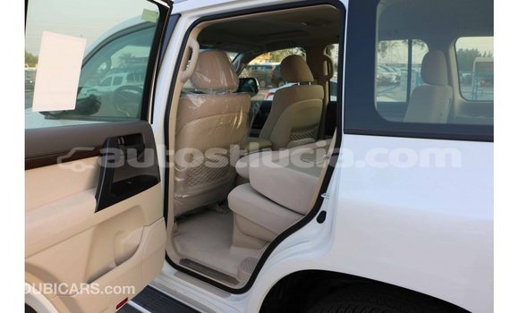Buy Import Toyota Land Cruiser White Car in Import - Dubai in Anse-la-Raye Buy Import Toyota Land Cruiser White Car in Import - Dubai in Anse-la-Raye