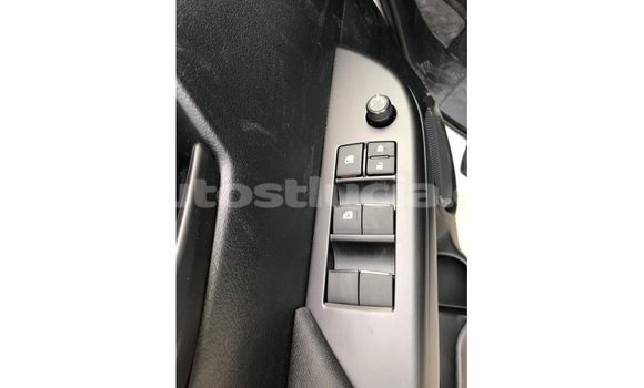 Buy Import Toyota Hilux White Car in Import - Dubai in Anse-la-Raye Buy Import Toyota Hilux White Car in Import - Dubai in Anse-la-Raye