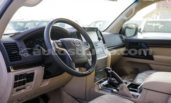 Buy Import Toyota Land Cruiser White Car in Import - Dubai in Anse-la-Raye Buy Import Toyota Land Cruiser White Car in Import - Dubai in Anse-la-Raye