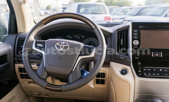 Buy Import Toyota Land Cruiser White Car in Import - Dubai in Anse-la-Raye Buy Import Toyota Land Cruiser White Car in Import - Dubai in Anse-la-Raye
