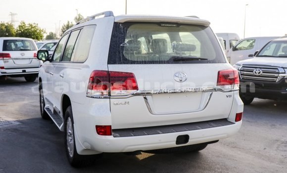 Buy Import Toyota Land Cruiser White Car in Import - Dubai in Anse-la-Raye Buy Import Toyota Land Cruiser White Car in Import - Dubai in Anse-la-Raye
