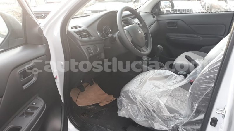 Big with watermark mitsubishi l200 anse la raye import dubai 2042