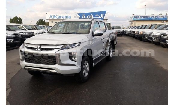 Buy Import Mitsubishi L200 White Car in Import - Dubai in Anse-la-Raye Buy Import Mitsubishi L200 White Car in Import - Dubai in Anse-la-Raye