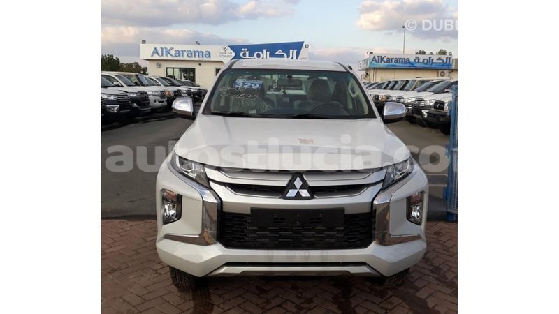 Big with watermark mitsubishi l200 anse la raye import dubai 2044