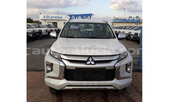 Buy Import Mitsubishi L200 White Car in Import - Dubai in Anse-la-Raye Buy Import Mitsubishi L200 White Car in Import - Dubai in Anse-la-Raye