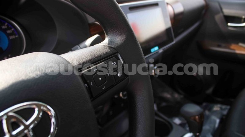 Big with watermark toyota hilux anse la raye import dubai 2045