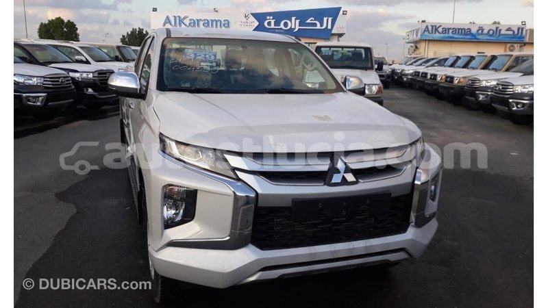 Big with watermark mitsubishi l200 anse la raye import dubai 2047