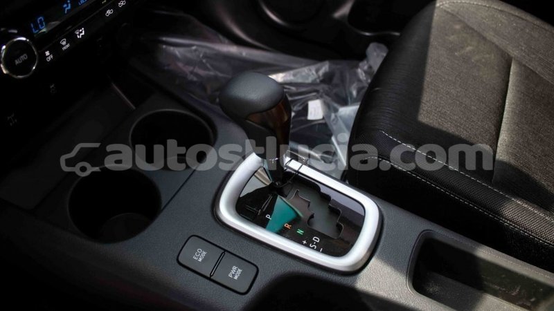 Big with watermark toyota hilux anse la raye import dubai 2048