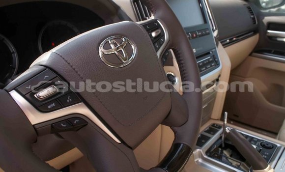Buy Import Toyota Land Cruiser White Car in Import - Dubai in Anse-la-Raye Buy Import Toyota Land Cruiser White Car in Import - Dubai in Anse-la-Raye