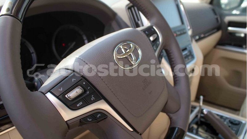 Big with watermark toyota land cruiser anse la raye import dubai 2051