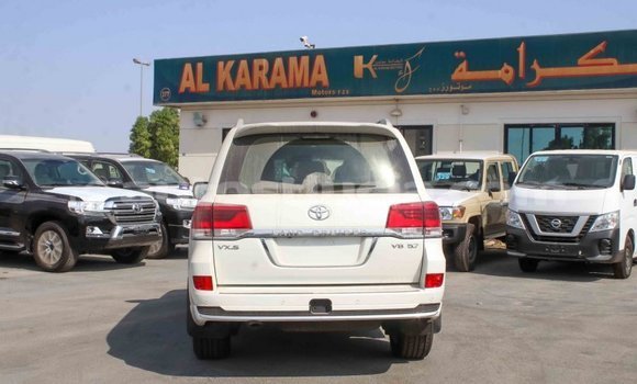 Buy Import Toyota Land Cruiser White Car in Import - Dubai in Anse-la-Raye Buy Import Toyota Land Cruiser White Car in Import - Dubai in Anse-la-Raye