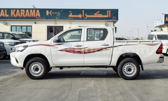 Buy Import Toyota Hilux White Car in Import - Dubai in Anse-la-Raye Buy Import Toyota Hilux White Car in Import - Dubai in Anse-la-Raye