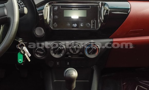 Buy Import Toyota Hilux White Car in Import - Dubai in Anse-la-Raye Buy Import Toyota Hilux White Car in Import - Dubai in Anse-la-Raye