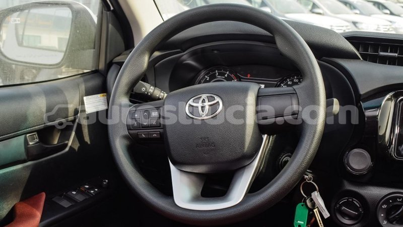 Big with watermark toyota hilux anse la raye import dubai 2053