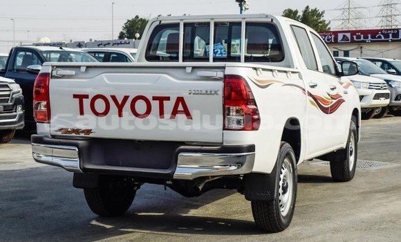Buy Import Toyota Hilux White Car in Import - Dubai in Anse-la-Raye Buy Import Toyota Hilux White Car in Import - Dubai in Anse-la-Raye