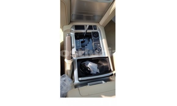 Buy Import Toyota Land Cruiser White Car in Import - Dubai in Anse-la-Raye Buy Import Toyota Land Cruiser White Car in Import - Dubai in Anse-la-Raye