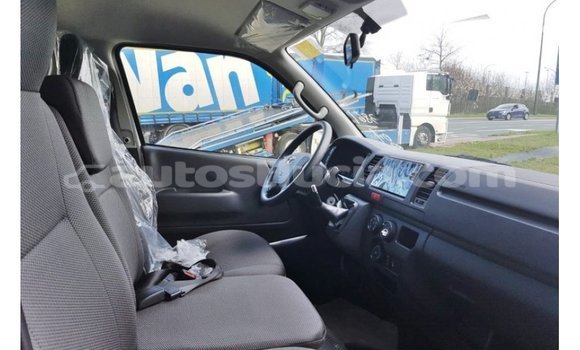 Buy Import Toyota Hiace White Car in Import - Dubai in Anse-la-Raye Buy Import Toyota Hiace White Car in Import - Dubai in Anse-la-Raye