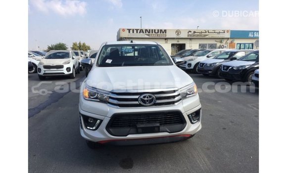 Buy Import Toyota Hilux White Car in Import - Dubai in Anse-la-Raye Buy Import Toyota Hilux White Car in Import - Dubai in Anse-la-Raye