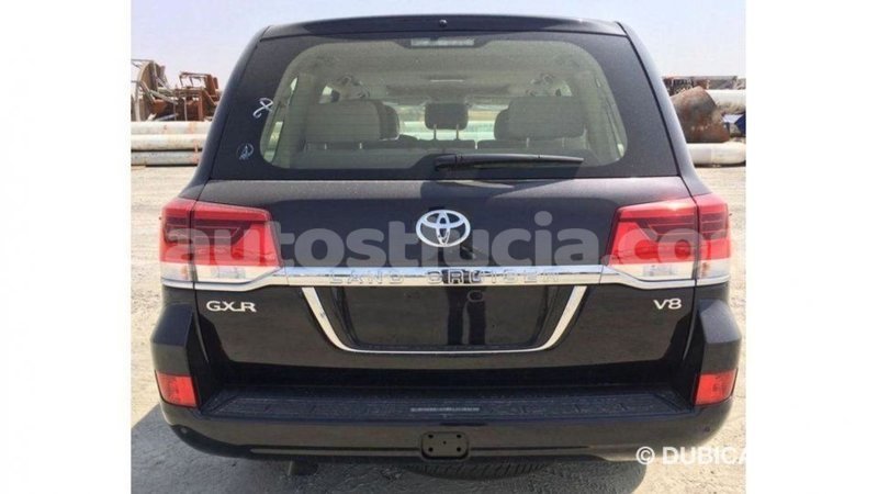 Big with watermark toyota land cruiser anse la raye import dubai 2061