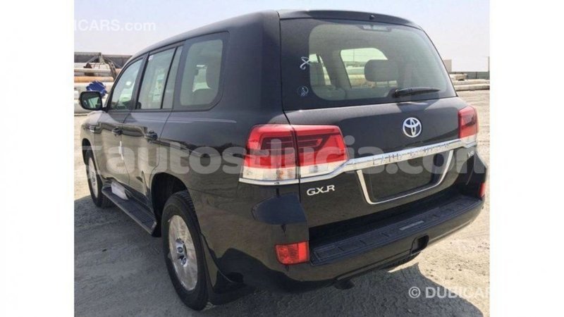 Big with watermark toyota land cruiser anse la raye import dubai 2061